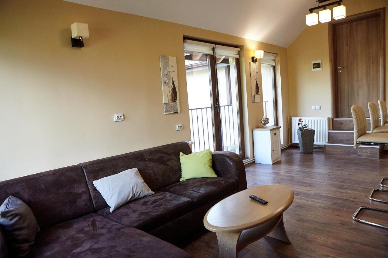 Apartament Rozelor Brasov Exterior photo