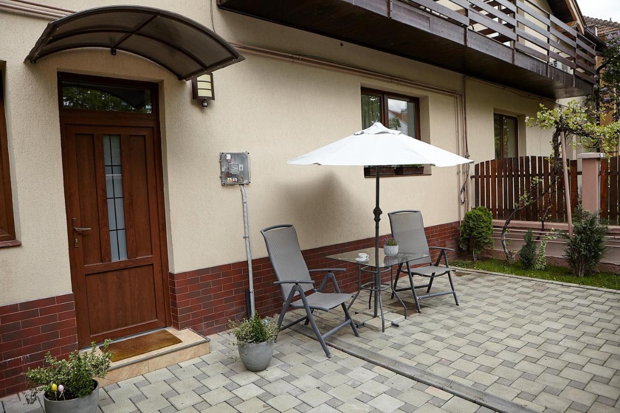 Apartament Rozelor Brasov Exterior photo