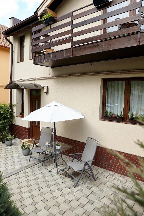 Apartament Rozelor Brasov Exterior photo