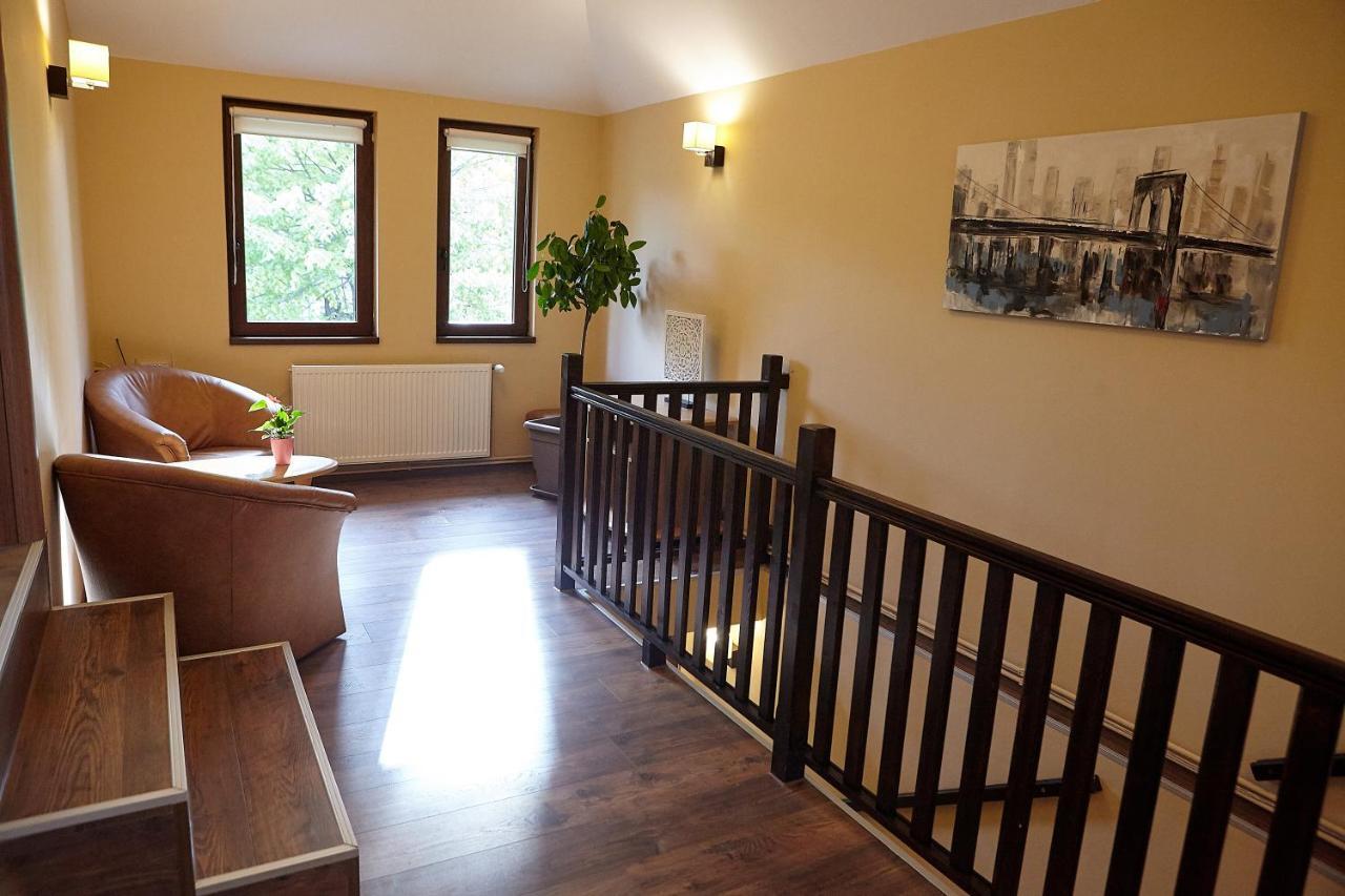 Apartament Rozelor Brasov Exterior photo