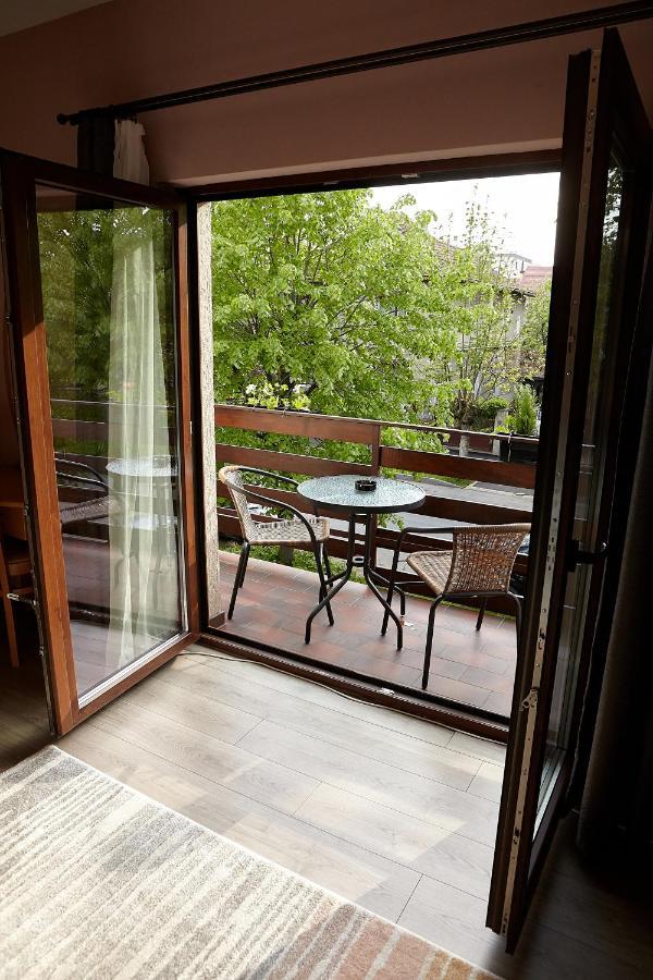 Apartament Rozelor Brasov Exterior photo