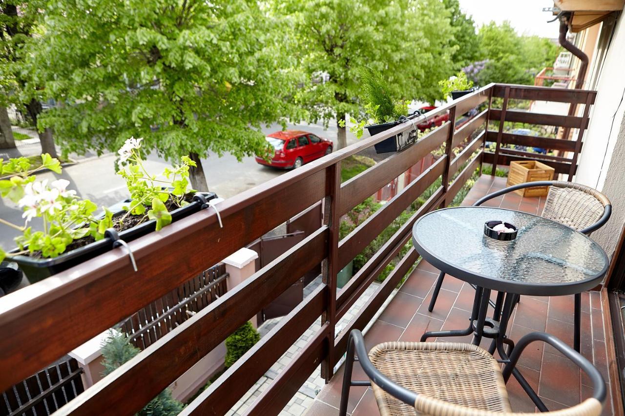 Apartament Rozelor Brasov Exterior photo
